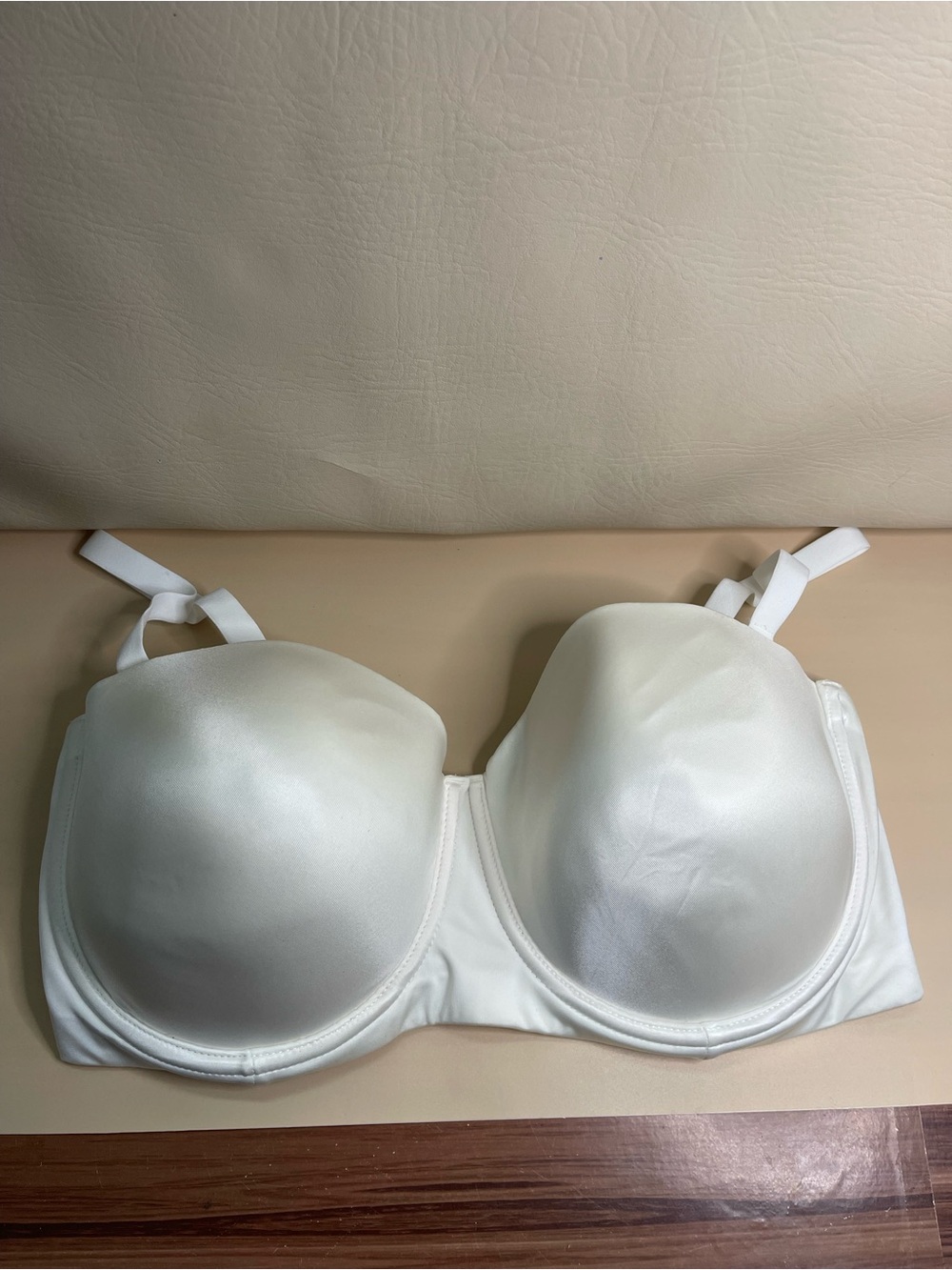 NWT- Auden Lightly Lined Strapless Bra 38DDD